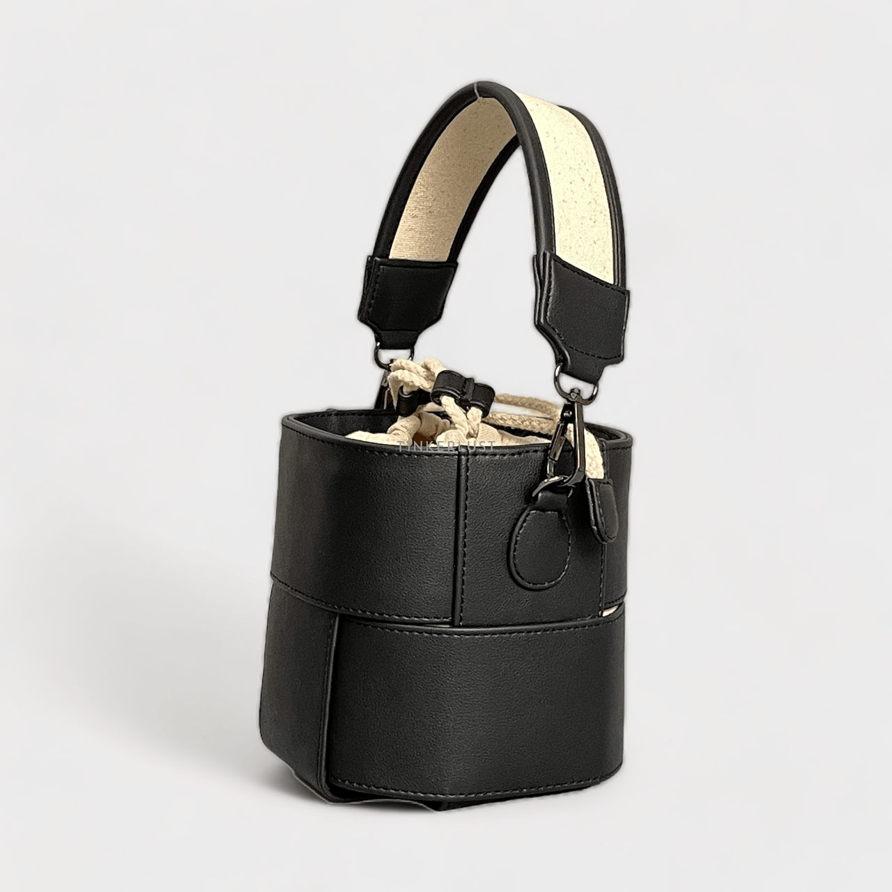 protea Ara Black Handbag