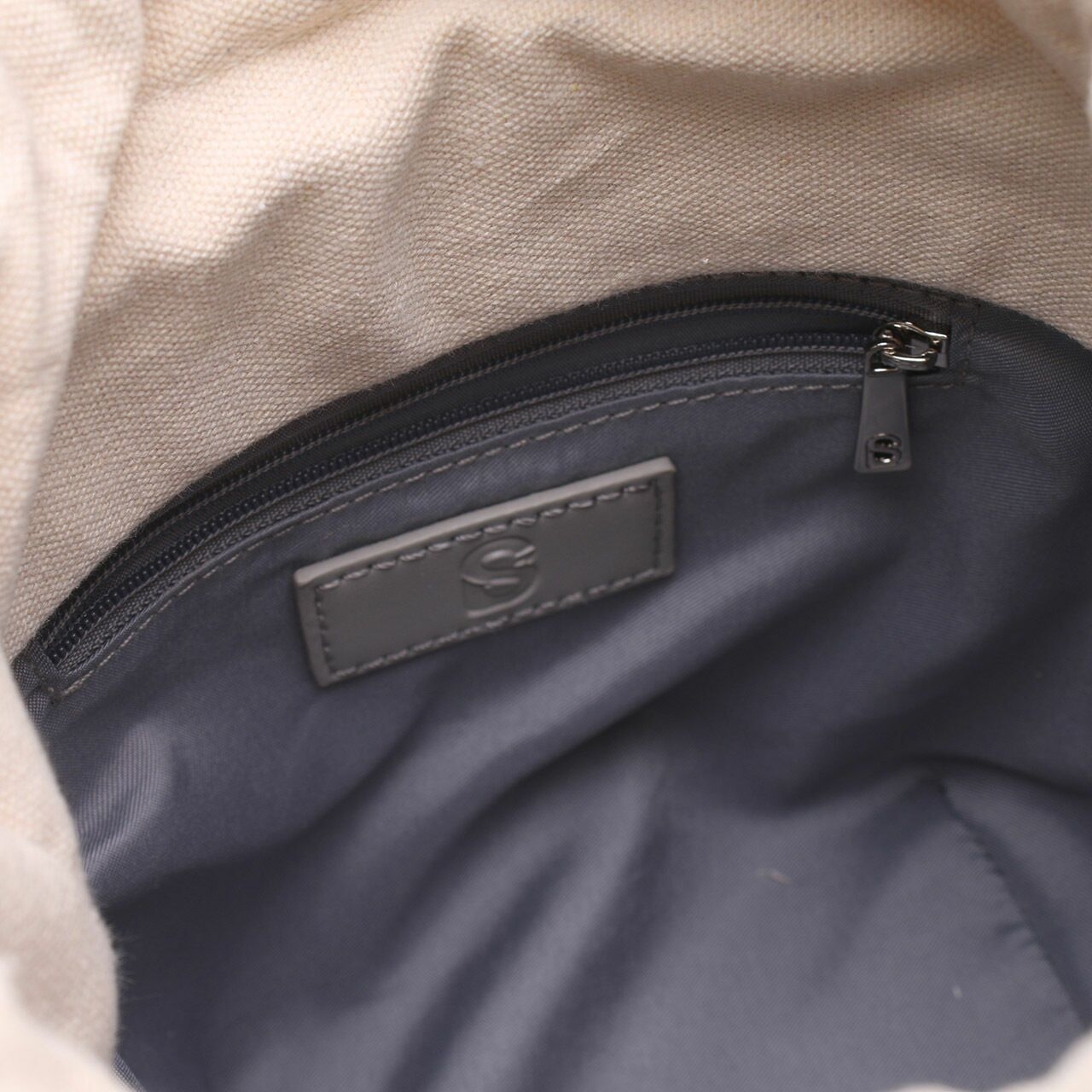 buttons-carves Grey Sling Bag