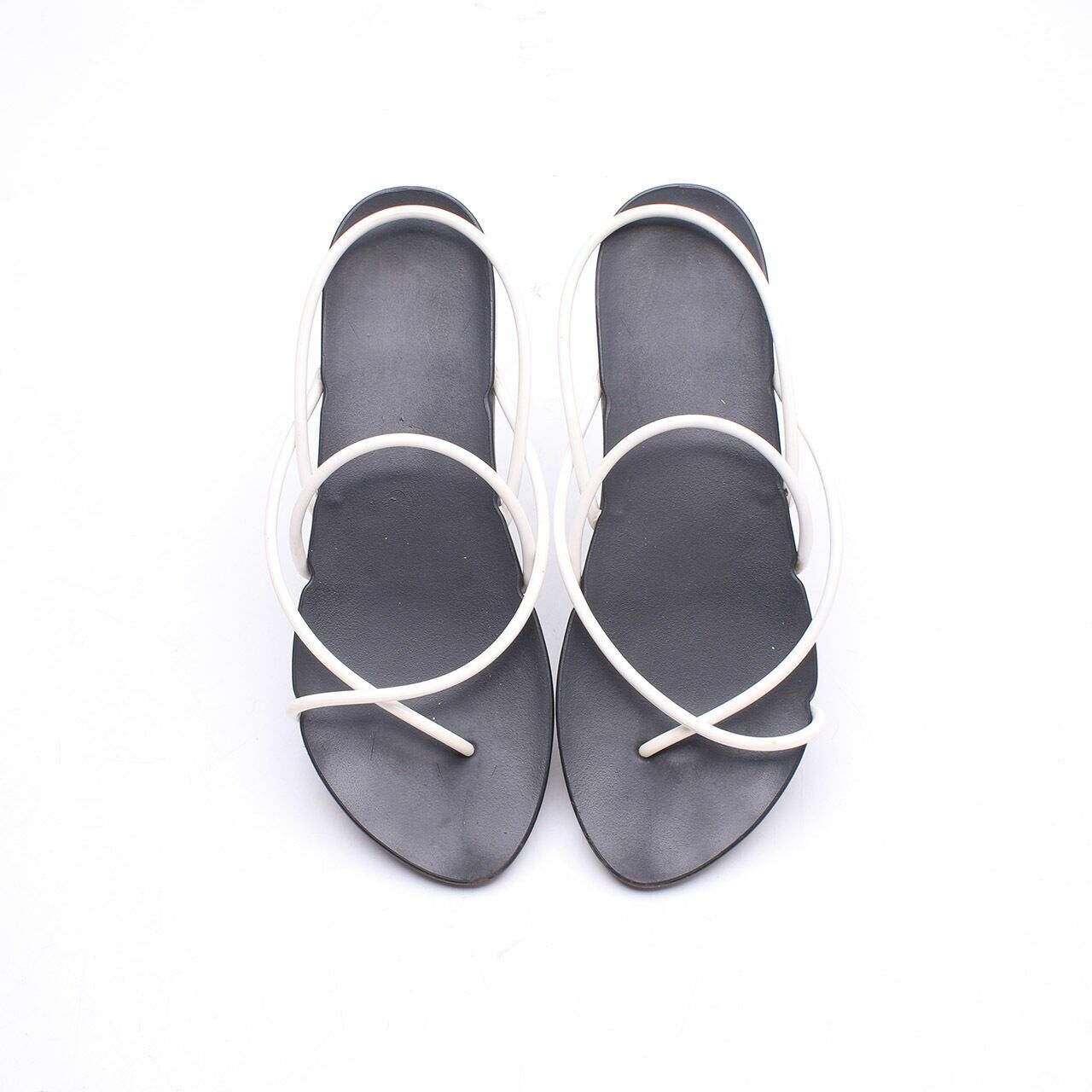 ipanema wtith stark Black & White Sandals